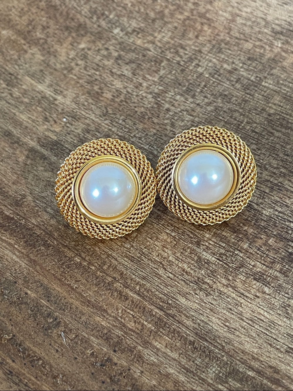 Gold Tone Faux Pearl Clip On Earrings Roped Edge Round Vintage Pair Glam Carolee
